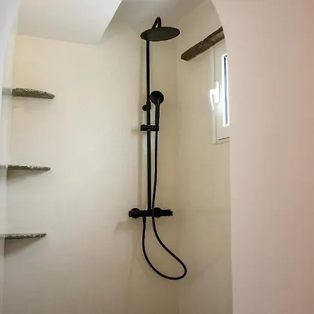 Mikro Thama Kambos (Tinos)