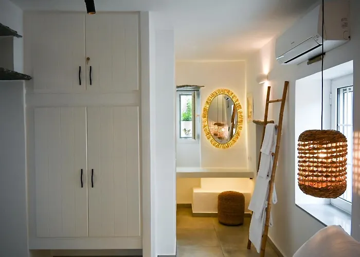 Mikro Thama * Kámbos